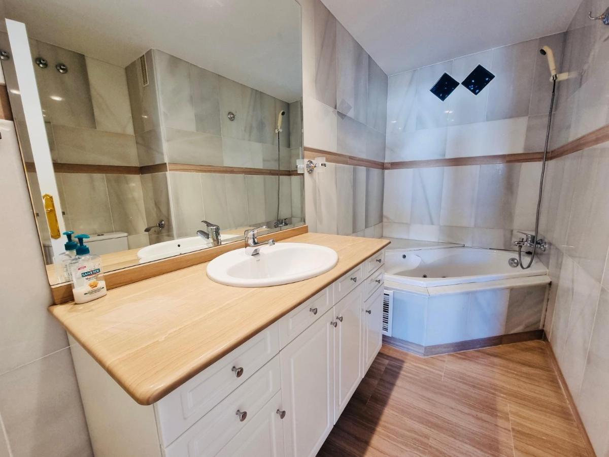 Apartmán G&G Isla Marina Puerto Benalmádena Exteriér fotografie